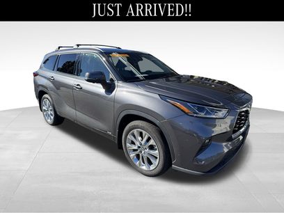 Used 2023 Toyota Highlander Limited