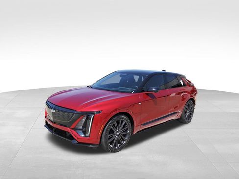 New 2026 Cadillac Lyriq V image 2