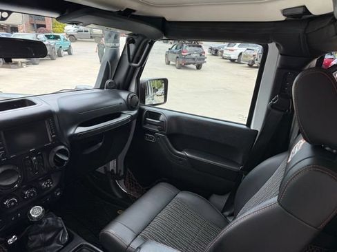 Used 2012 Jeep Wrangler Unlimited Sahara AWD/4WD image 67