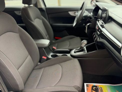 Used 2024 Kia Forte LXS image 17