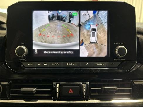 Used 2024 Nissan Pathfinder Rock Creek AWD/4WD image 21