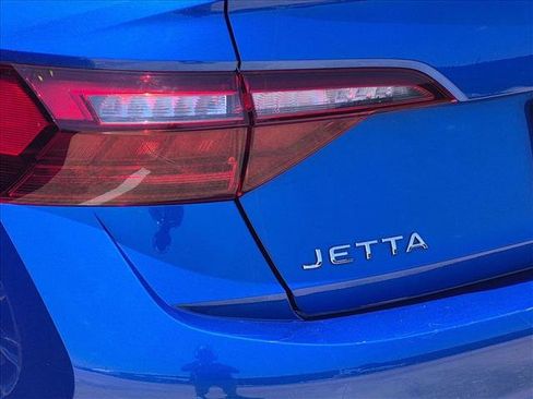 Used 2024 Volkswagen Jetta SE FWD image 19