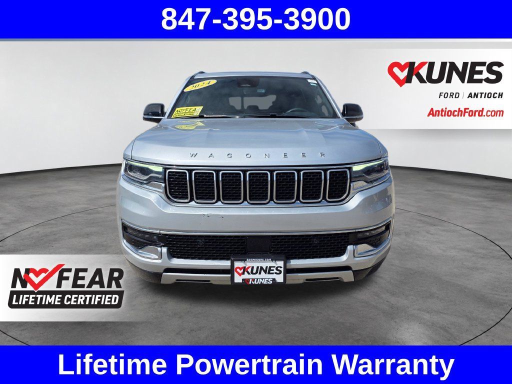 Used 2024 Jeep Wagoneer L Series II w/ Flexible Seating Group AWD/4WD image 2