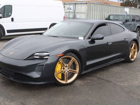 Used 2022 Porsche Taycan 4S image 11