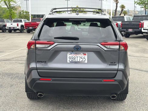 Certified 2022 Toyota RAV4 XLE Premium image 4