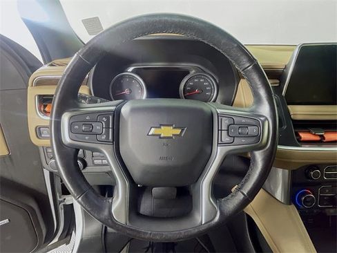 Used 2021 Chevrolet Suburban Premier w/ Premium Package image 12