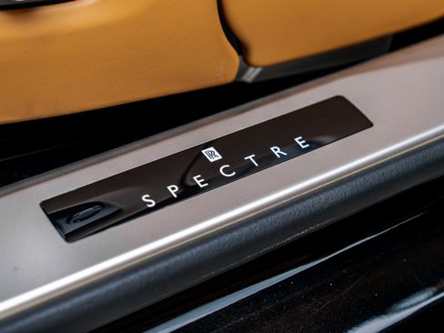 Used 2024 Rolls-Royce Spectre w/ Spectre Launch Package AWD/4WD image 34