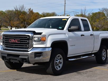 Used 2015 GMC Sierra 2500 4x4 Double Cab w/ Sierra Convenience Package