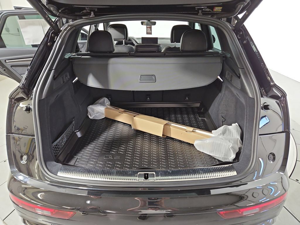 Used 2025 Audi SQ5 Premium Plus AWD/4WD image 23