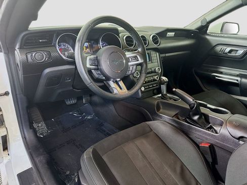 Used 2019 Ford Mustang Coupe RWD image 23