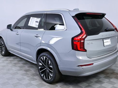 Used 2026 Volvo XC90 B6 Plus w/ Protection Package Premier AWD/4WD image 3