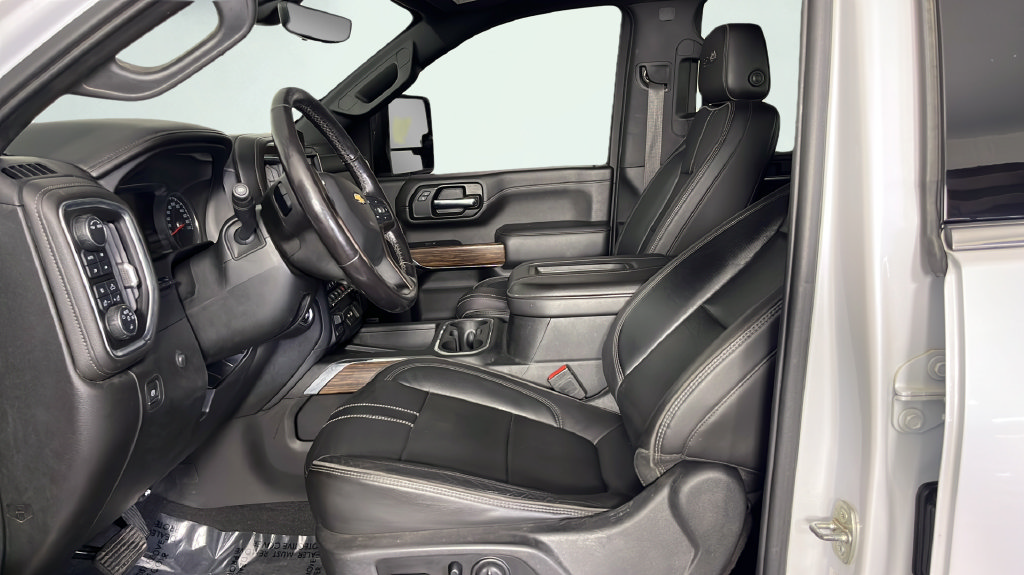 Used 2020 Chevrolet Silverado 3500 High Country w/ Technology Package AWD/4WD image 10