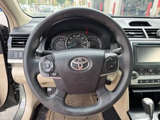 Used 2014 Toyota Camry LE FWD image 16