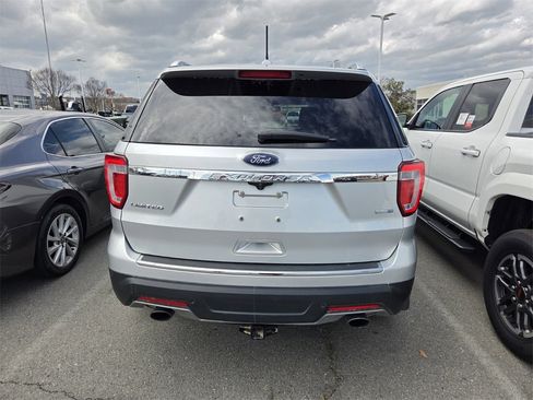 Used 2018 Ford Explorer Limited image 6