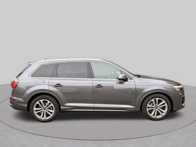 Used 2025 Audi Q7 3.0T Prestige AWD/4WD image 6