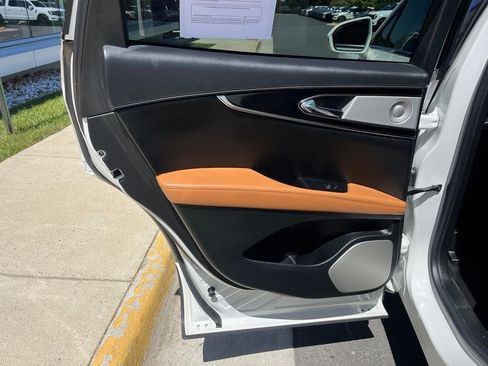 Certified 2022 Lincoln Nautilus Black Label AWD/4WD image 19