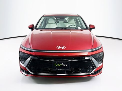 Used 2025 Hyundai Sonata SEL FWD image 2