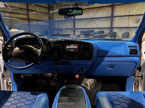 Used 2007 Ford F550 4x4 Crew Cab Super Duty image 19