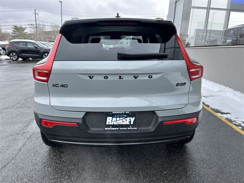 New 2026 Volvo XC40 B5 Ultra w/ Climate Package image 7