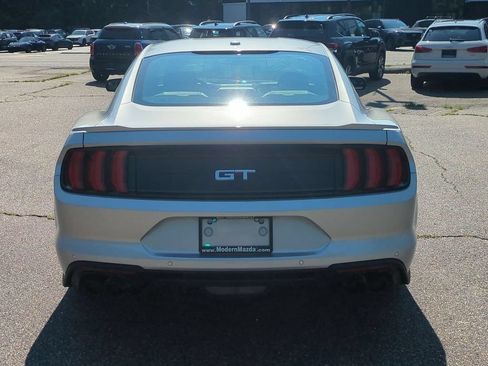 Used 2019 Ford Mustang GT Premium RWD image 5