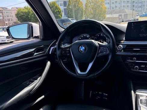 Used 2017 BMW 530i RWD image 25