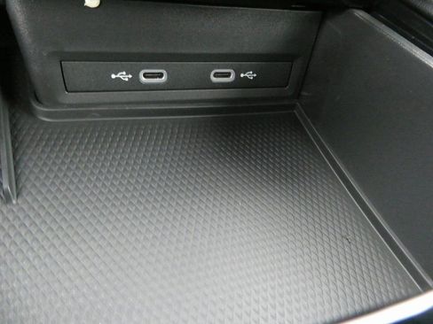 New 2026 Volkswagen Atlas Cross Sport SEL Premium R-Line image 18