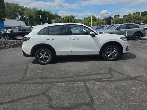 Used 2024 Honda HR-V EX-L image 8