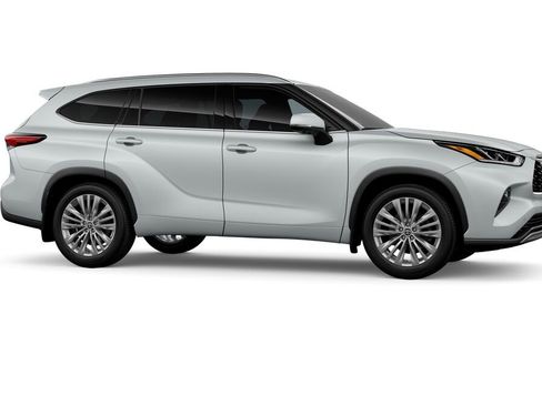 New 2026 Toyota Highlander Platinum image 13