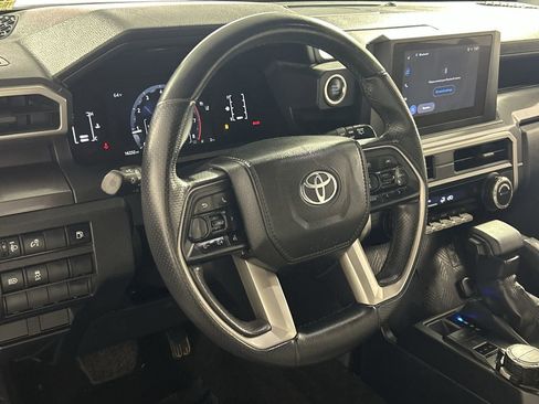 Used 2025 Toyota 4Runner SR5 image 13