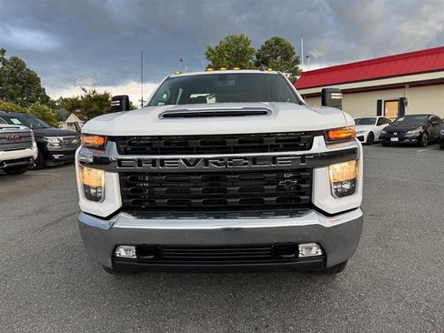 Used 2020 Chevrolet Silverado 2500 LT image 2