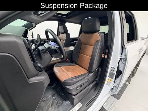 Certified 2025 Chevrolet Silverado 2500 High Country w/ High Country Premium Package image 10