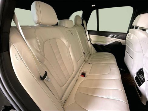 Certified 2022 BMW X5 xDrive45e image 26