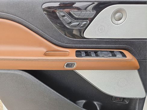 Used 2022 Lincoln Aviator Reserve w/ Equipment Group 201A image 21
