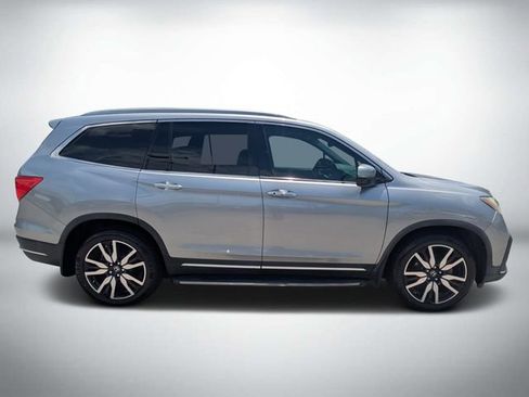 Used 2020 Honda Pilot Touring image 2