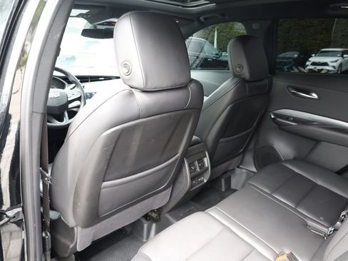 Used 2022 Cadillac XT4 Premium Luxury w/ Cold Weather Package FWD image 19