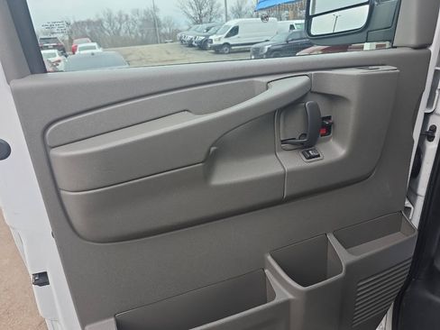 Used 2014 Chevrolet Express 3500 LS RWD image 9