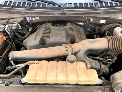 Used 2020 Ford Expedition XLT w/ Equipment Group 202A RWD image 33