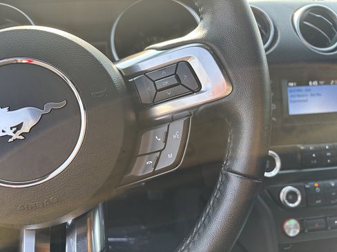 Certified 2022 Ford Mustang Coupe RWD image 22