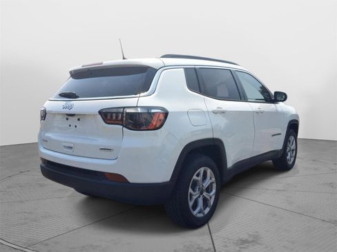 New 2025 Jeep Compass Latitude image 5