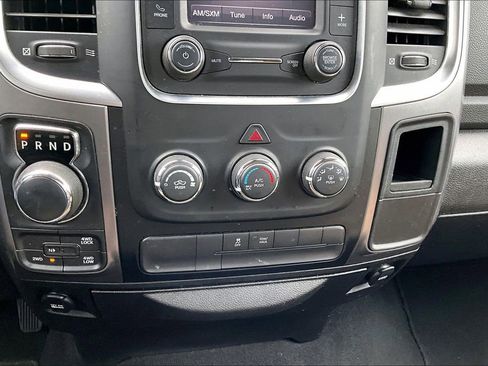 Used 2021 RAM 1500 Classic SLT AWD/4WD image 16