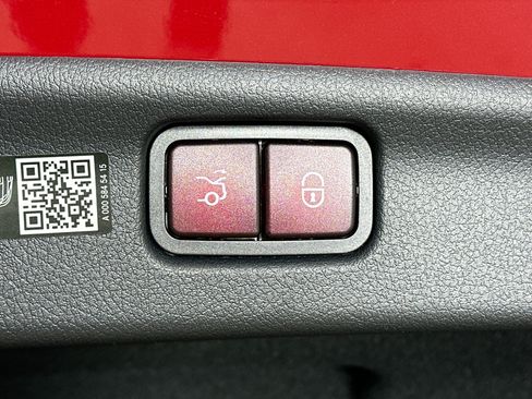 Used 2026 Mercedes-Benz C 300 4MATIC Sedan image 42