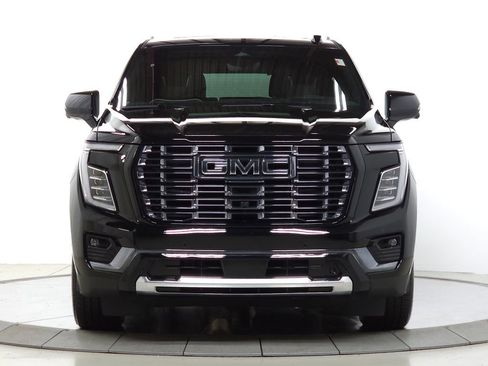 Used 2026 GMC Yukon Denali Ultimate AWD/4WD image 2