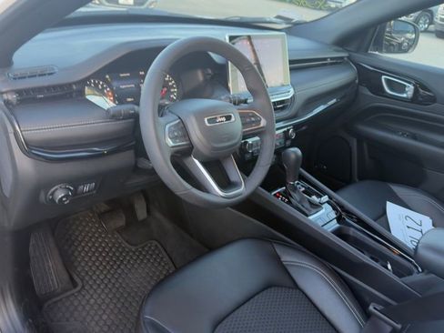 Used 2024 Jeep Compass Latitude w/ Sun and Sound Group image 6