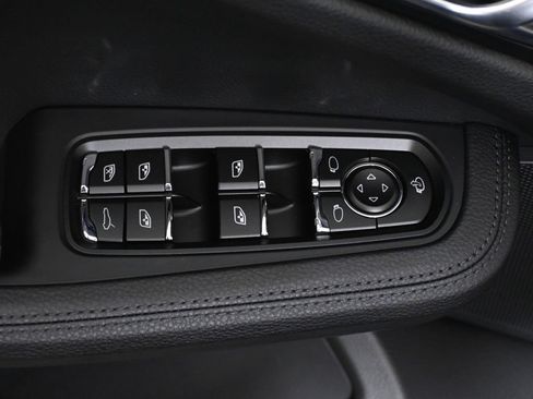 Used 2026 Porsche Macan S AWD/4WD image 33