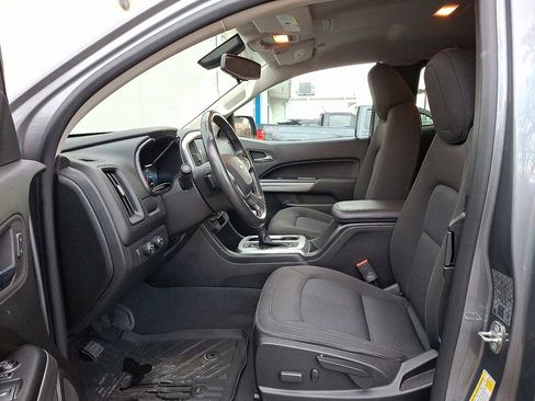 Used 2019 Chevrolet Colorado LT w/ LT Convenience Package image 13