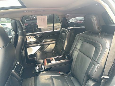 Used 2020 Lincoln Aviator Reserve w/ Equipment Group 201A AWD/4WD image 15