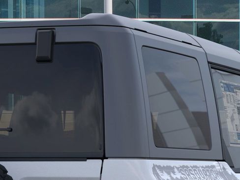 New 2025 Ford Bronco Outer Banks w/ Sasquatch Package image 25