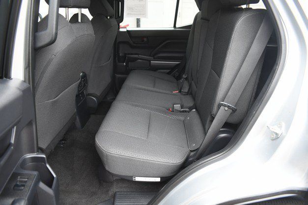 Used 2025 Toyota 4Runner SR5 AWD/4WD image 22
