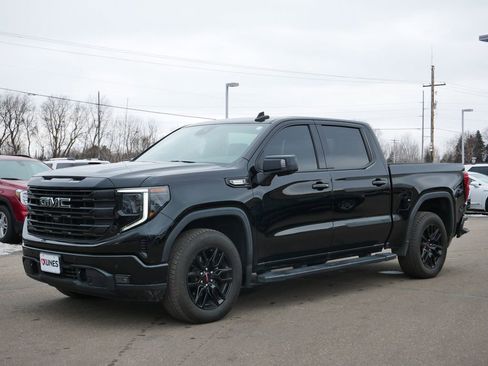 Used 2024 GMC Sierra 1500 Elevation w/ Elevation Premium Package AWD/4WD image 5