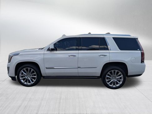 Certified 2020 Cadillac Escalade Premium Luxury AWD/4WD image 3